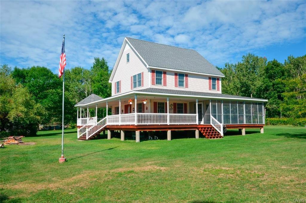 Whiskey River Cottages Formerly Seaway Slips Clayton Exterior photo
