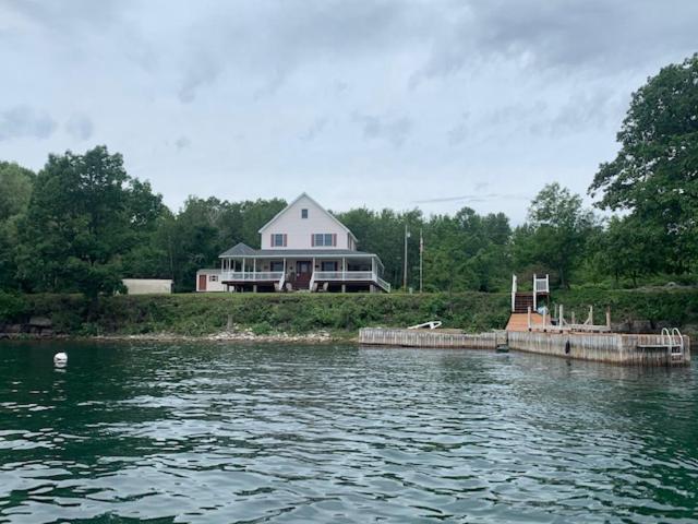 Whiskey River Cottages Formerly Seaway Slips Clayton Exterior photo