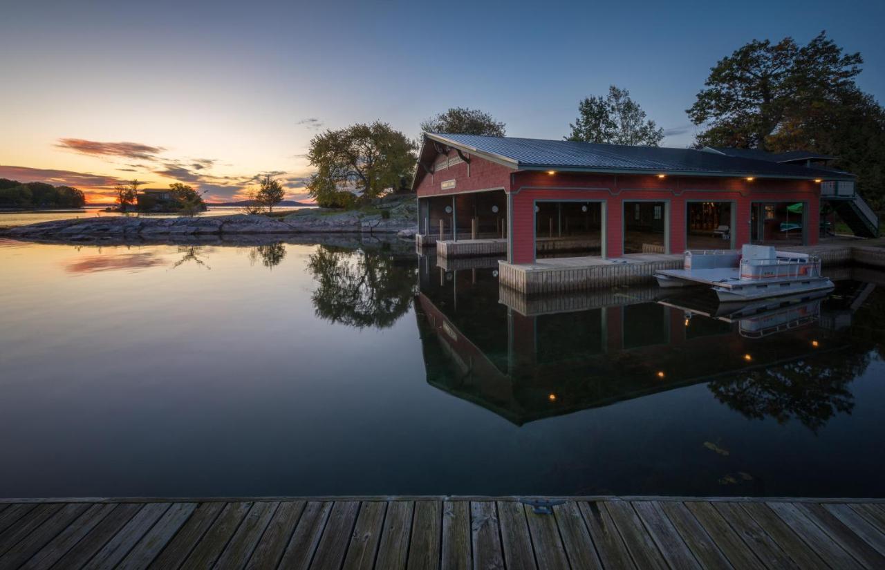 Whiskey River Cottages Formerly Seaway Slips Clayton Exterior photo