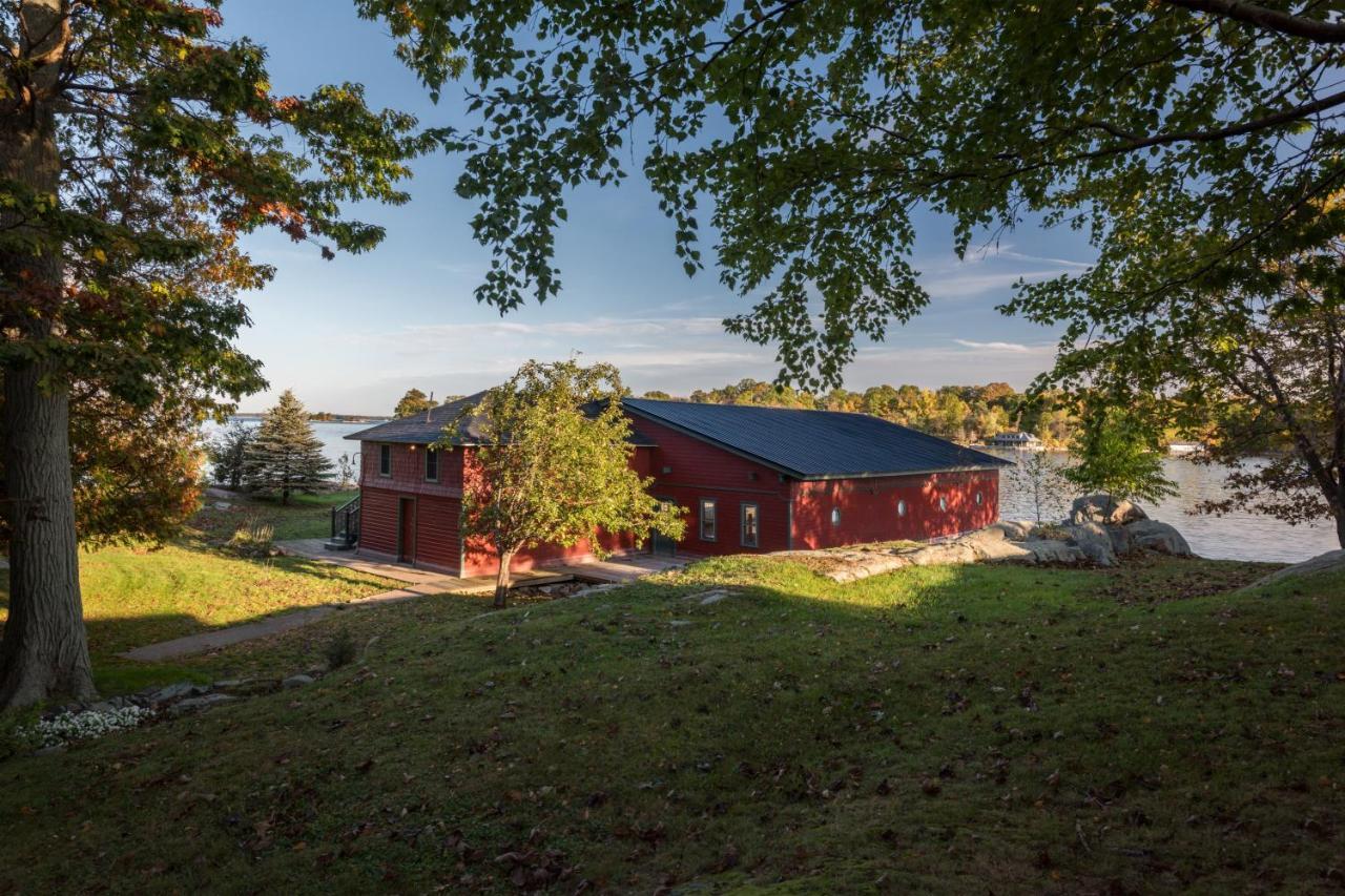 Whiskey River Cottages Formerly Seaway Slips Clayton Exterior photo